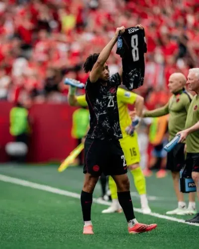 Ismael Kone fractures leg in Canada's 6-0 win over Qatar at 2026 World Cup