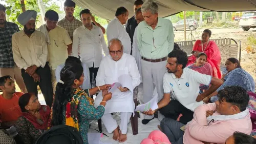 Hooda meets hunger strikers in Panchkula over HPSC job bias row