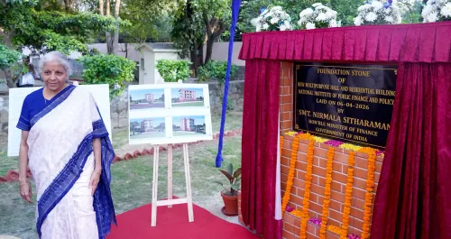 निर्मला सीतारमण ने एनआईपीएफपी में बहुउद्देशीय हॉल का उद्घाटन किया