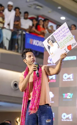 वरुण धवन का 'है जवानी तो इश्क़ होना है' प्रमोशन इवेंट