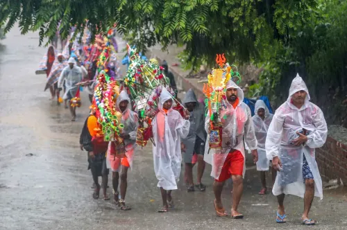 Haridwar: Annual Kanwar Yatra Amid Heavy Rain