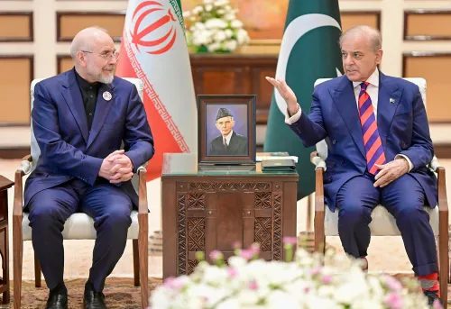 Iranian Representatives Confer with Pakistan PM Shehbaz Sharif in Islamabad