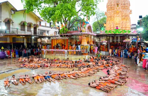 Ranchi: Tribal Farmers Perform Rituals for Rainfall Amid Heatwave