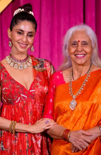 Mumbai: Celebrities Grace an Exclusive Evening Hosted by Birdhichand Ghanshyamdas