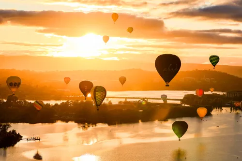 Canberra: Ascending Hot Air Balloons at the Canberra Balloon Festival