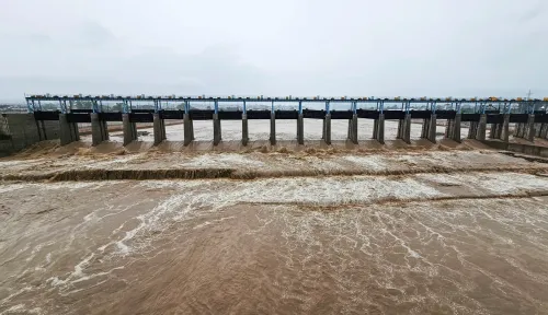 तवी झील के गेट खुले, बढ़ते जलस्तर को नियंत्रित करने की कोशिश