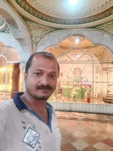 Why Does the Family of a Guest Worker Who Died at TVK's Salem Meet Refuse to Accept the Body?