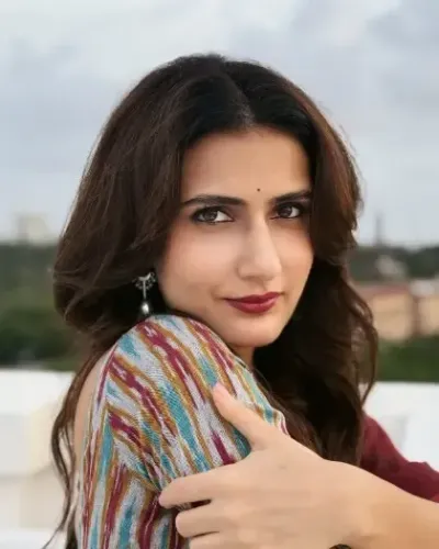 फातिमा सना शेख ने सोशल मीडिया पर फैंस से हिंदी फिल्मों के बारे में मांगे सुझाव