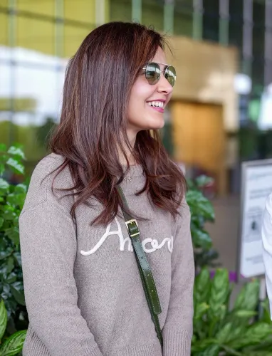 Mumbai : Raashii Khanna spotted at airport