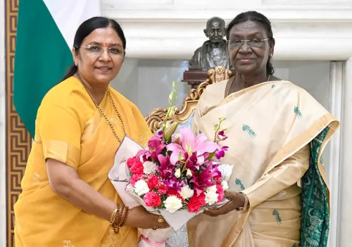New Delhi: Savitri Thakur meets President Murmu