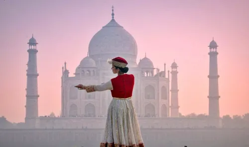 Feroz Abbas Pays Tribute with 'Pyar Kiya To Darna Kya' at Taj Mahal