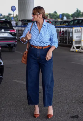 मुंबई: एयरपोर्ट पर दिखीं अभिनेत्री हुमा कुरैशी