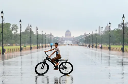 New Delhi: Rain lashes the national capital