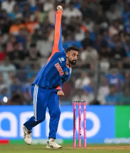 फाइनल में अभिषेक शर्मा और वरुण चक्रवर्ती को बाहर नहीं रख सकते: आकाश चोपड़ा 