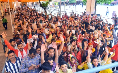 Chaitra Navratri Kicks Off with Devotion Across India