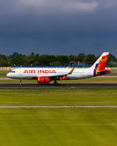 What Caused the Flight Delays at Delhi Airport?