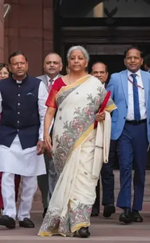 Finance Minister Sitharaman Stuns in Handloom Silk Saree on Budget Day