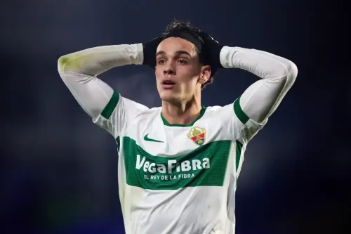 What Happened to Elche's Hector Fort After His Shoulder Surgery?