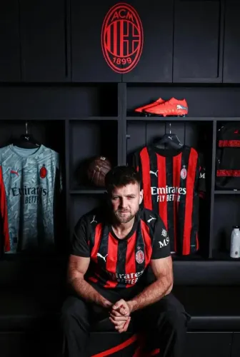 Did AC Milan Secure Fullkrug on Loan from West Ham?