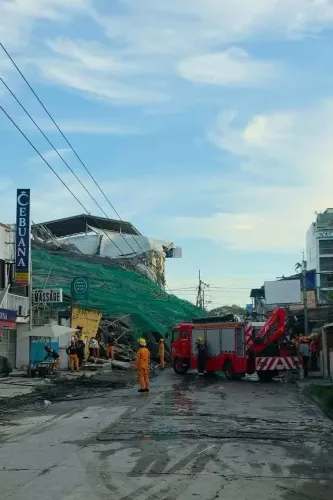 Angeles City building collapse: 4 dead, 17 missing in Philippines