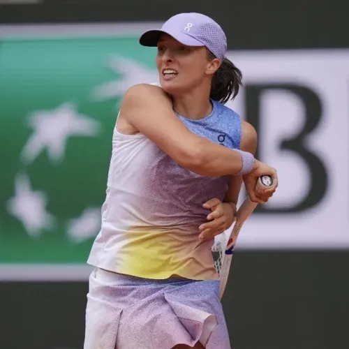 How Did Swiatek Kick Off Her French Open Defense?