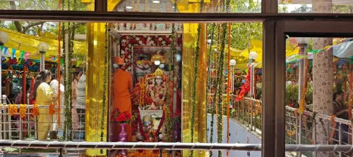 Kashmiri Pandits mark Zyestha Ashtami at Ghaziabad's Tulmulla temple