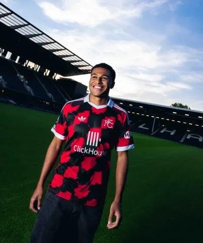 Fulham sign Shea Charles from Southampton on five-year deal