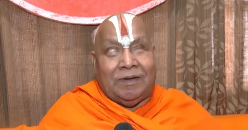 गाय विश्व माता है, योगी ने सही कहा: जगद्गुरु रामभद्राचार्य; गोवध बंदी के लिए माँगी 370 सीटें