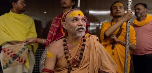 गाय संरक्षण पर योगी सरकार फेल: शंकराचार्य अविमुक्तेश्वरानंद की 'गविष्टि यात्रा' बांदा से शुरू