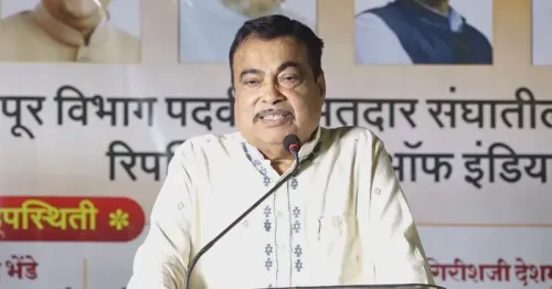 Gadkari Goes Live from Nagpur Graduate Constituency Rally