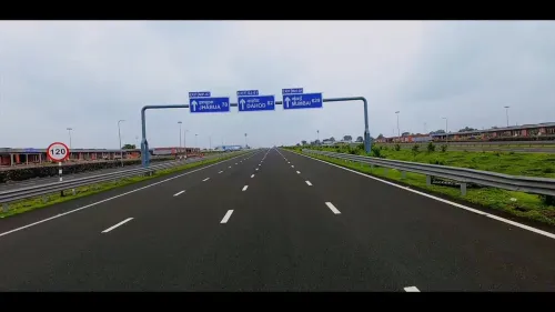 Gadkari inspects Delhi-Mumbai Expressway packages in MP, Gujarat