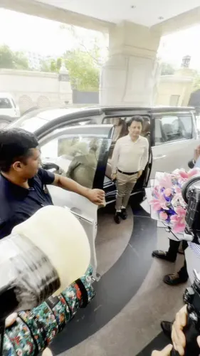 Gadkari Launches Rapido-MoRTH RahVeer Road Safety Scheme
