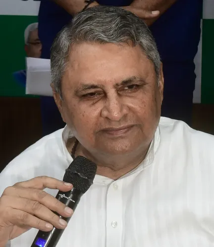 गंडक बाढ़ पर बिहार सरकार का बड़ा बयान: स्थिति नियंत्रण में, डिप्टी सीएम विजय चौधरी ने वाल्मीकिनगर का किया हवाई सर्वेक्षण