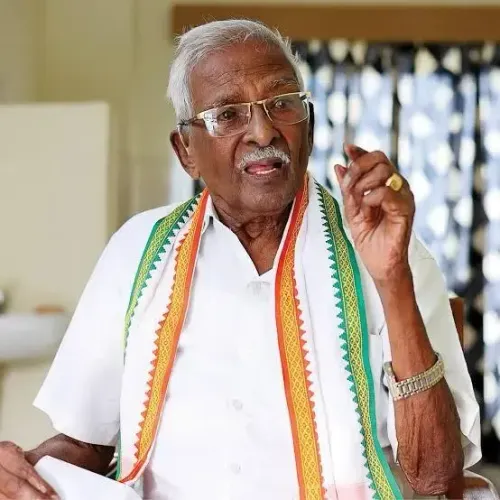 Prominent Gandhian and Former TN Congress Leader Kumari Ananthan Passes Away
