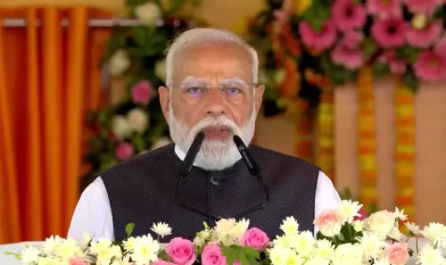 गंगा एक्सप्रेसवे उद्घाटन: PM मोदी ने हरदोई में 594 KM लंबे ग्रीनफील्ड एक्सप्रेसवे को बताया UP की नई जीवनरेखा