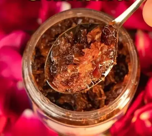 गुलकंद: गर्मियों में ठंडक और पाचन में सुधार के लिए एक प्राकृतिक उपाय