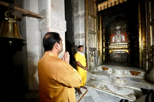 गौतम अदाणी ने अक्षय तृतीया पर तरंगा जैन मंदिर में की पूजा-अर्चना