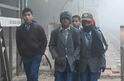 क्या गौतमबुद्ध नगर में स्कूलों की टाइमिंग बदली गई है? सुबह 10 से दोपहर 3 बजे तक खुलेंगे विद्यालय, दिल्ली में हाइब्रिड मोड लागू