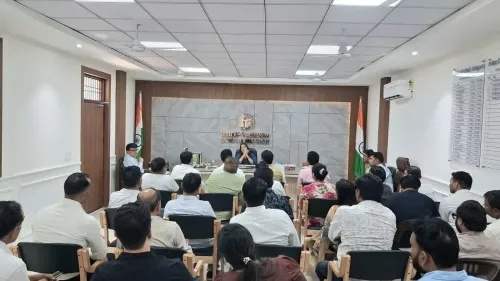 गौतमबुद्धनगर में आउटसोर्सिंग एजेंसियों के लिए कड़ी चेतावनी, उपद्रव पर सख्त कार्रवाई