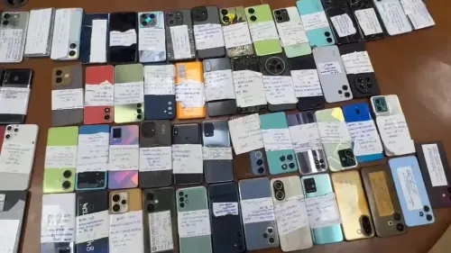 गौतमबुद्धनगर पुलिस ने 108 गुम स्मार्टफोन लौटाए, ₹25 लाख की संपत्ति मालिकों को वापस