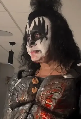 Gene Simmons Critiques Celebrities for Political Commentary