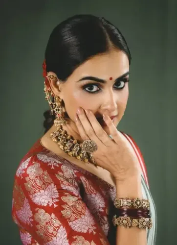 जेनेलिया डिसूजा को याद आए पुराने दिन, साउथ फिल्म के गाने पर शेयर किए जज्बात