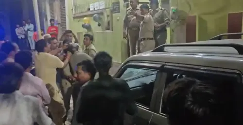 गाजियाबाद के मोदीनगर में रास्ते के विवाद पर मारपीट, पिता-पुत्र घायल; 3 हिरासत में