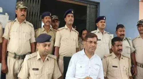 गिरिडीह में ₹50 लाख की नकली विदेशी शराब फैक्ट्री सील, 350 पेटी बरामद