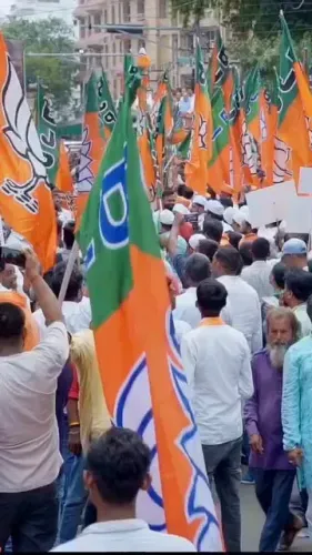Giriraj Singh Campaigns for BJP in Bankipur, Urges Voters to Back Lotus