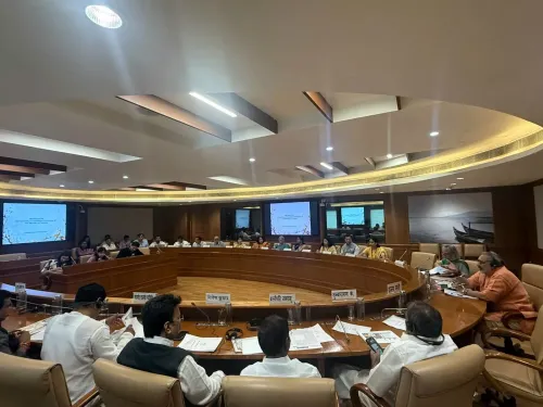 Giriraj Singh Chairs Cotton Sector Meet in Parliament