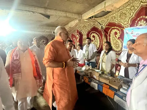 Giriraj Singh holds health camp in Begusarai's Matihani