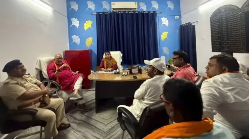 Giriraj Singh Holds Jan Sampark Drive, Reviews Welfare Camps in Ballia