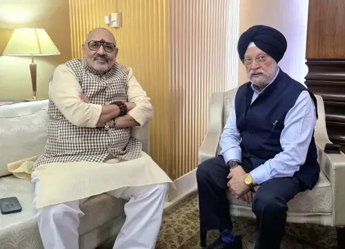Giriraj Singh meets Petroleum Minister Puri, discusses energy security