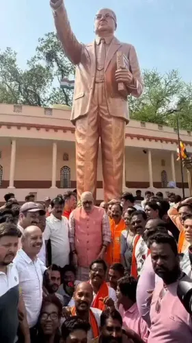 Giriraj Singh Pays Tribute to Ambedkar, Meets Swachhata Mitras in Raipur